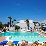 Livvo Oasis * Puerto del Carmen (Lanzarote)