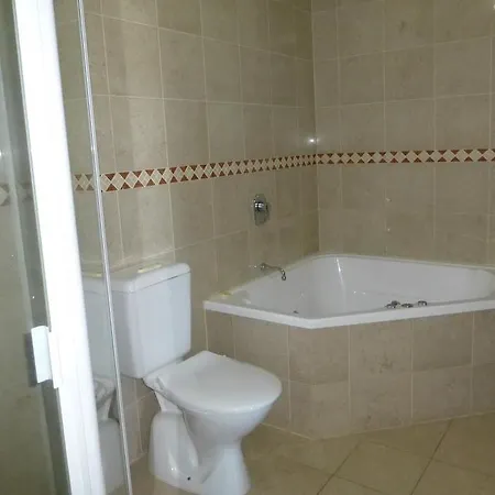 Livvo Oasis Apartment *