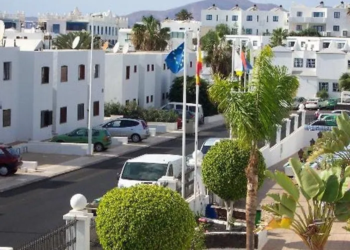 Livvo Oasis Apartament *