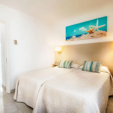 Livvo Oasis * Puerto del Carmen (Lanzarote)