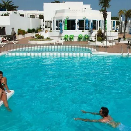 Livvo Oasis * Puerto del Carmen (Lanzarote)
