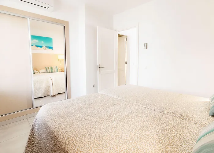 Livvo Oasis بويرتو ذيل كارمين